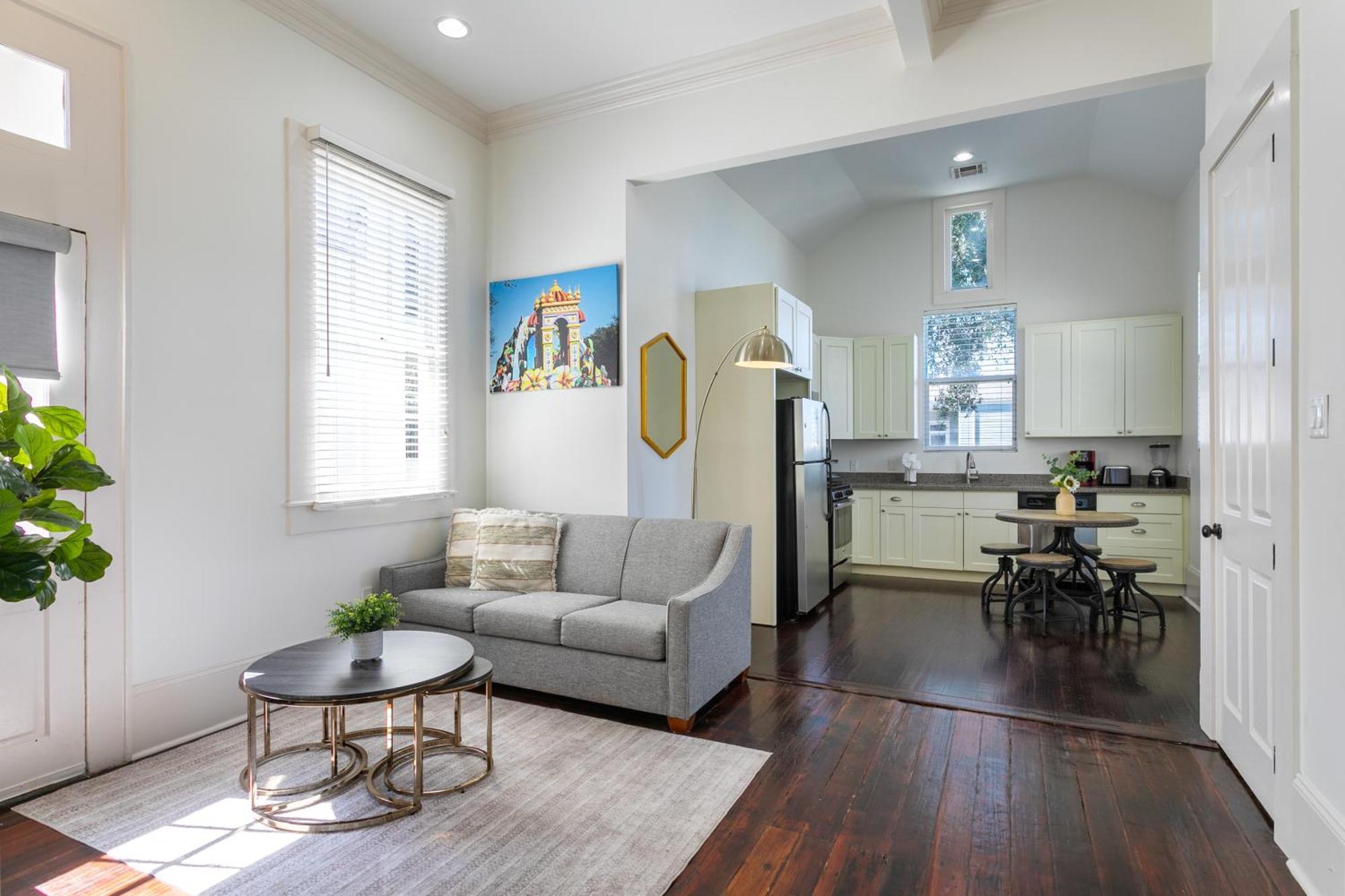 Appartamento Charming 2Br On Carondelet By Hosteeva New Orleans Esterno foto