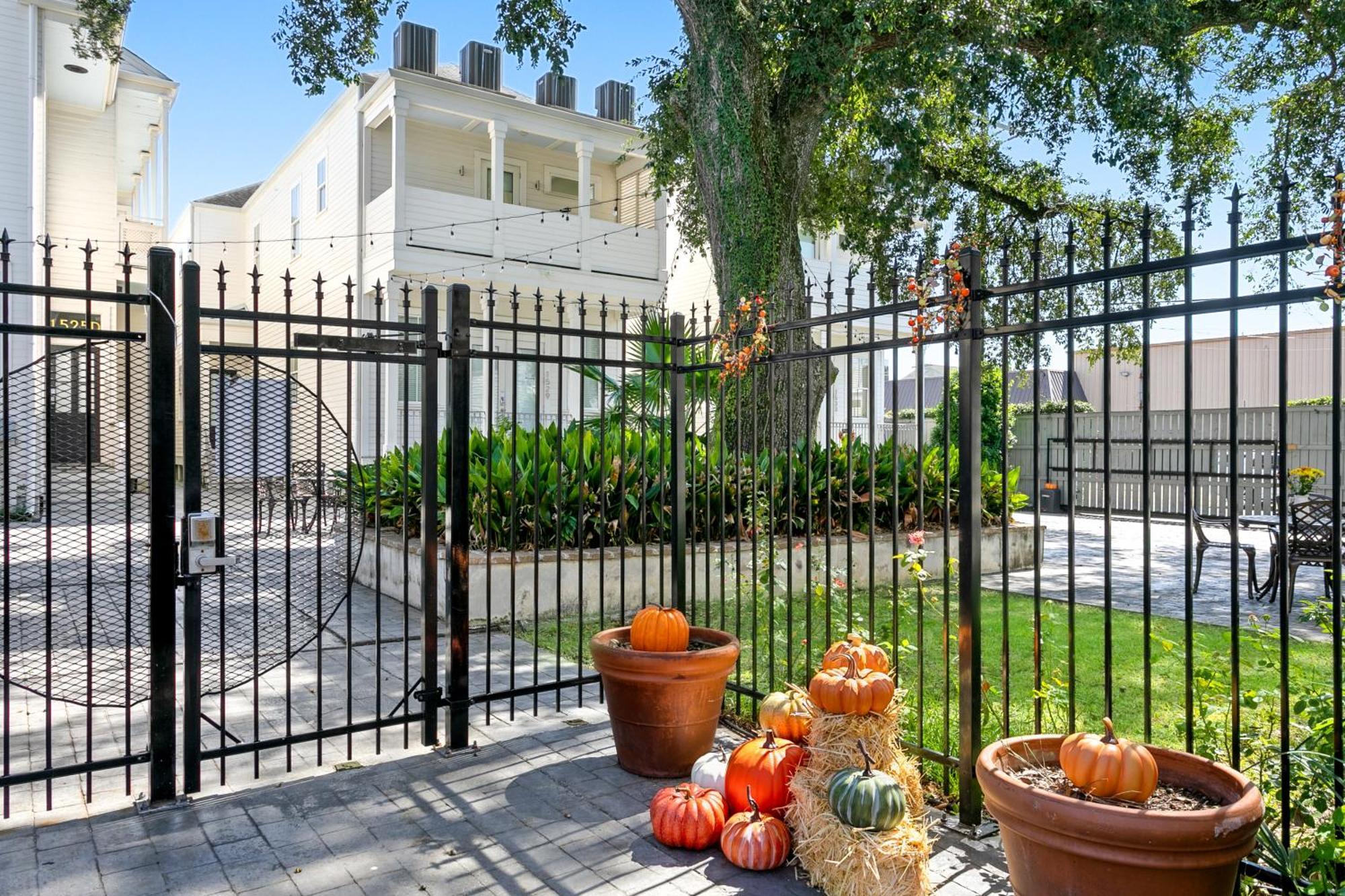 Appartamento Charming 2Br On Carondelet By Hosteeva New Orleans Esterno foto