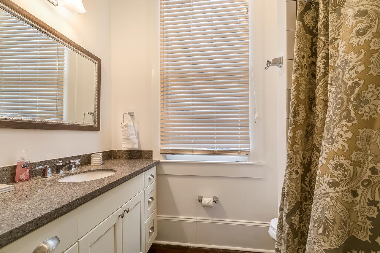 Appartamento Charming 2Br On Carondelet By Hosteeva New Orleans Esterno foto